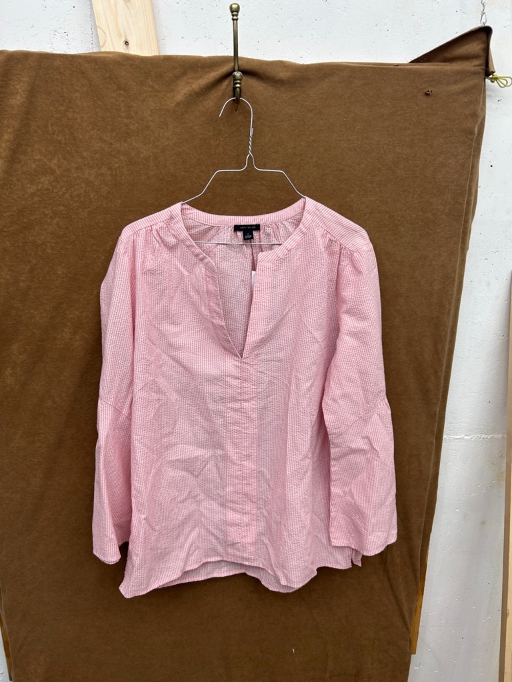 Ann Taylor Light Pink Split V-Neck Tunic Blouse NWT